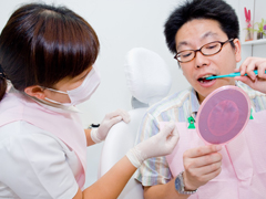 効果的な歯ブラシの当て方・使い方
